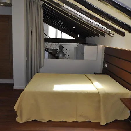 Casa Di Mario In Centro Storico Con Due Da Letto E Terrazze * Cagliari