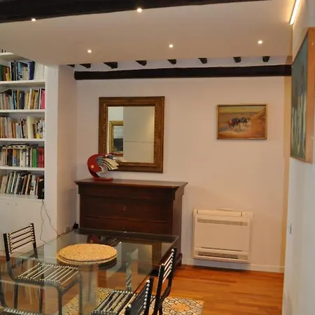 Casa Di Mario In Centro Storico Con Due Da Letto E Terrazze Appartamento *
