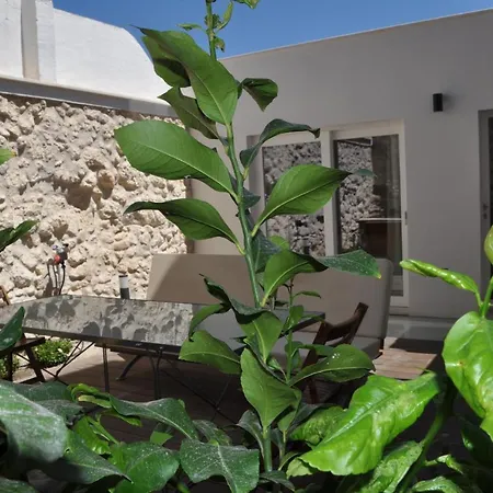 Casa Di Mario In Centro Storico Con Due Da Letto E Terrazze * Cagliari